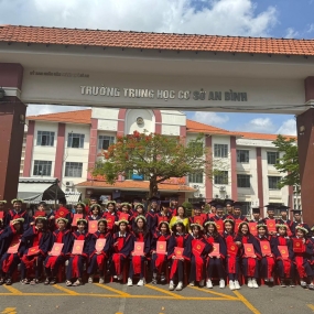 Chụp ảnh tốt nghiệp THCS An Bình
